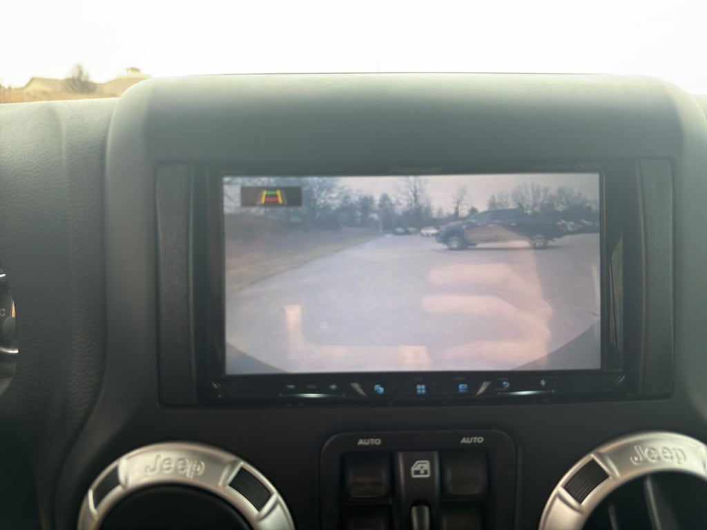 2017 Jeep Wrangler Unlimited Sahara 4x4