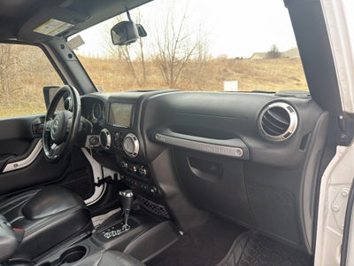 2017 Jeep Wrangler Unlimited Sahara 4x4