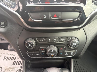 2019 Jeep Cherokee Limited FWD