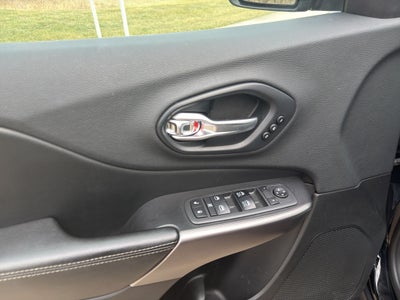 2019 Jeep Cherokee Limited FWD