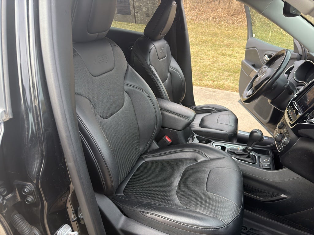 2019 Jeep Cherokee Limited FWD