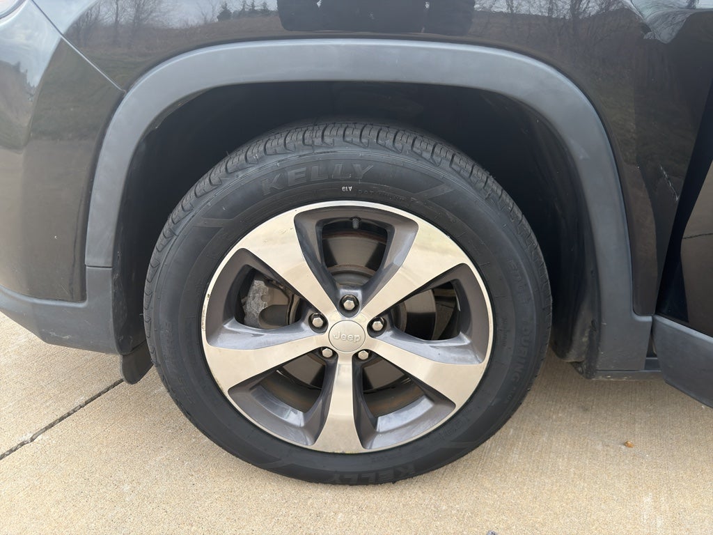 2019 Jeep Cherokee Limited FWD