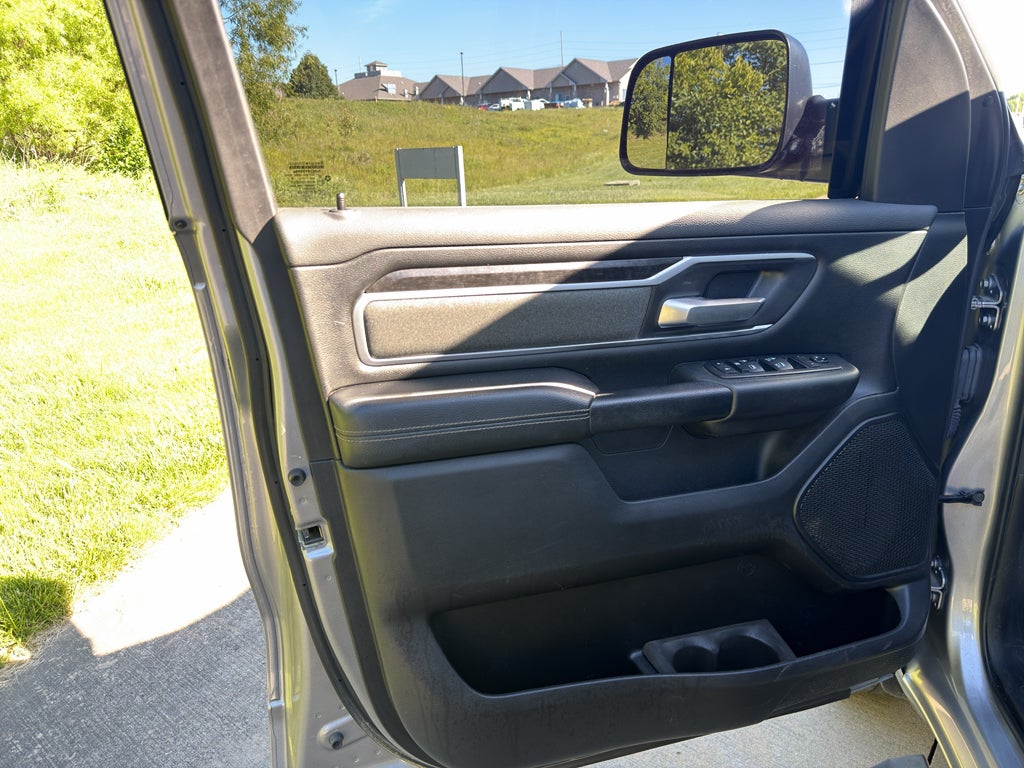 2021 RAM 1500 Big Horn Crew Cab 4x4 5'7" Box