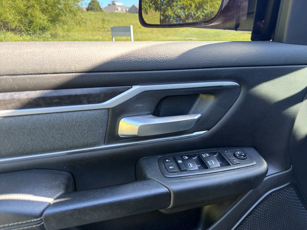 2021 RAM 1500 Big Horn Crew Cab 4x4 5'7" Box