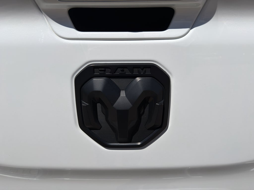 2021 RAM 1500 Limited Crew Cab 4x4 5'7" Box