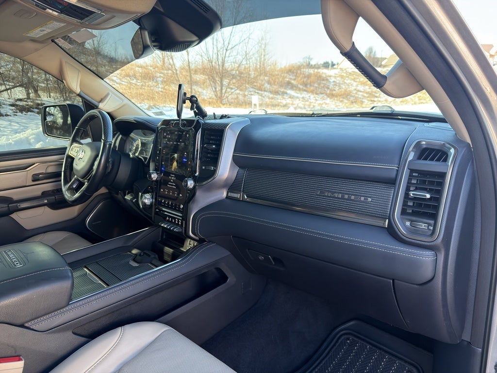 2020 RAM 1500 Limited Crew Cab 4x4 5'7" Box