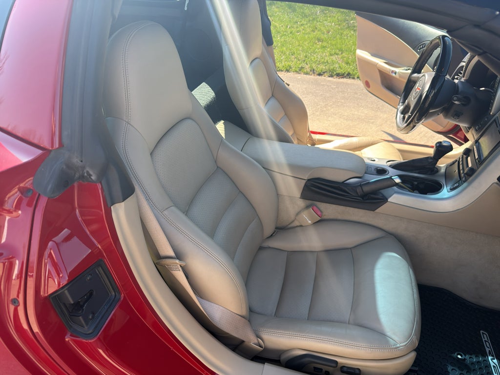 2005 Chevrolet Corvette Base