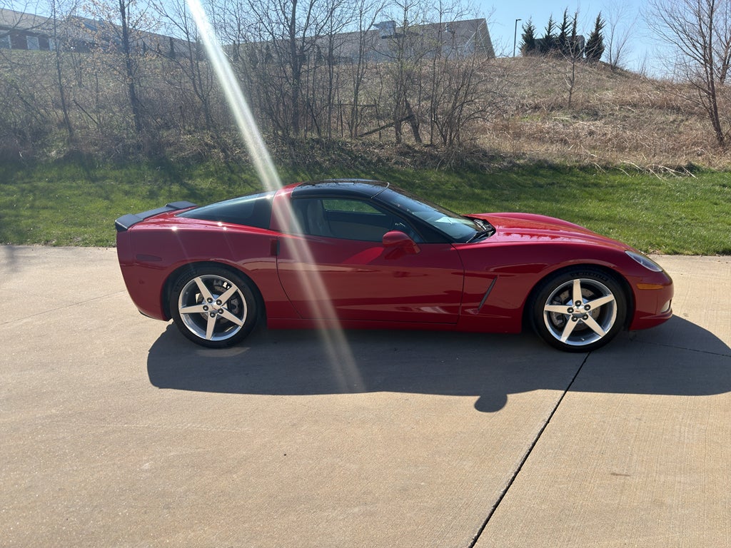 2005 Chevrolet Corvette Base