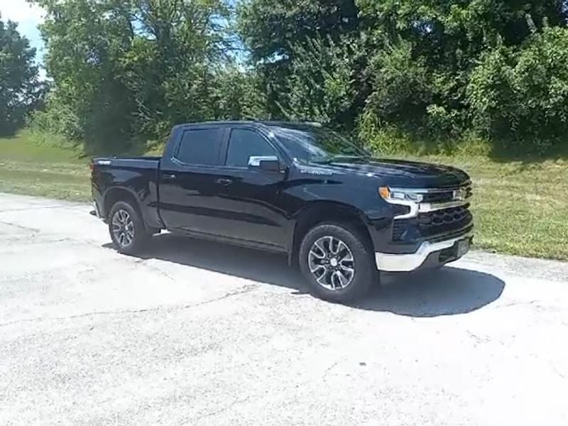2022 Chevrolet Silverado 1500 LT (2FL)