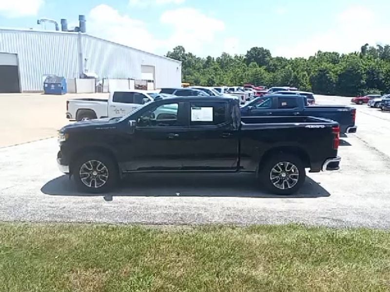 2022 Chevrolet Silverado 1500 LT (2FL)