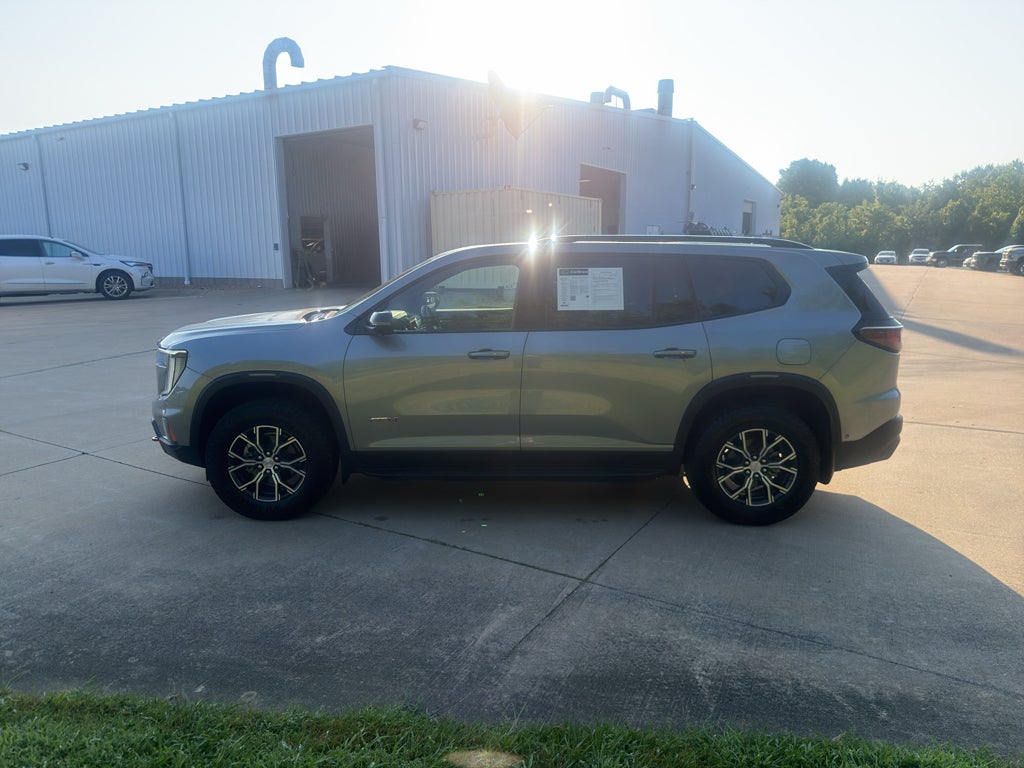 2025 GMC Acadia AT4