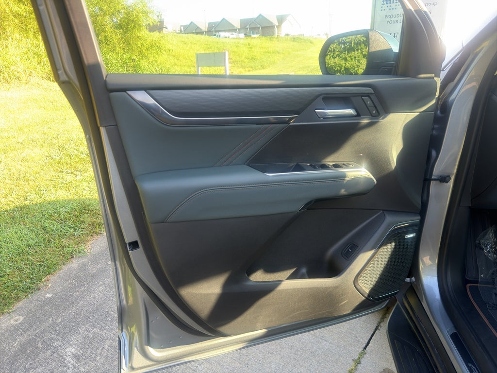 2025 GMC Acadia AT4