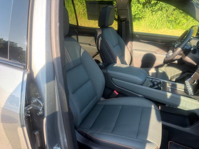 2025 GMC Acadia AT4