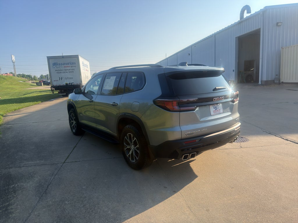 2025 GMC Acadia AT4