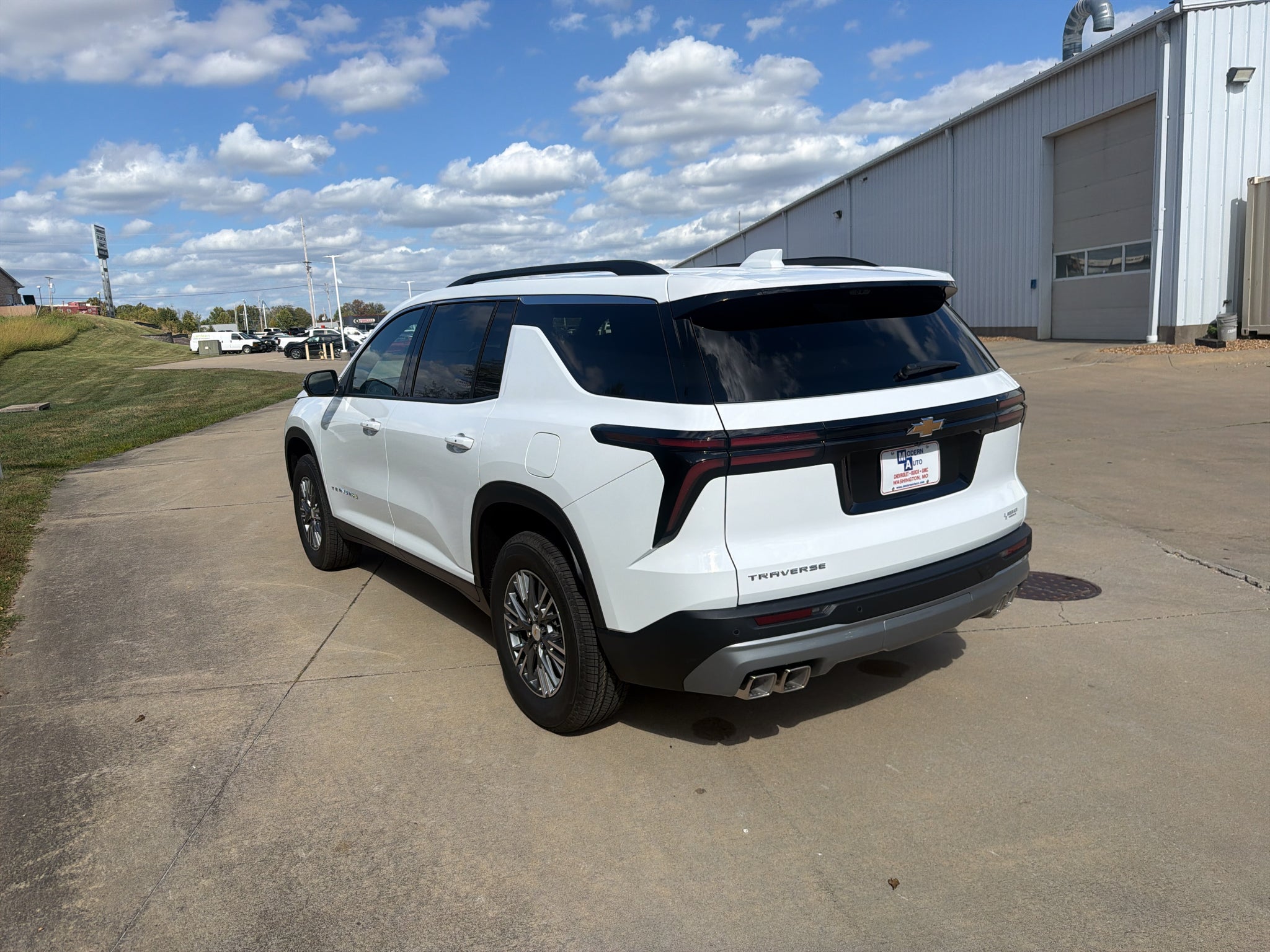 2027 Chevrolet Traverse LT