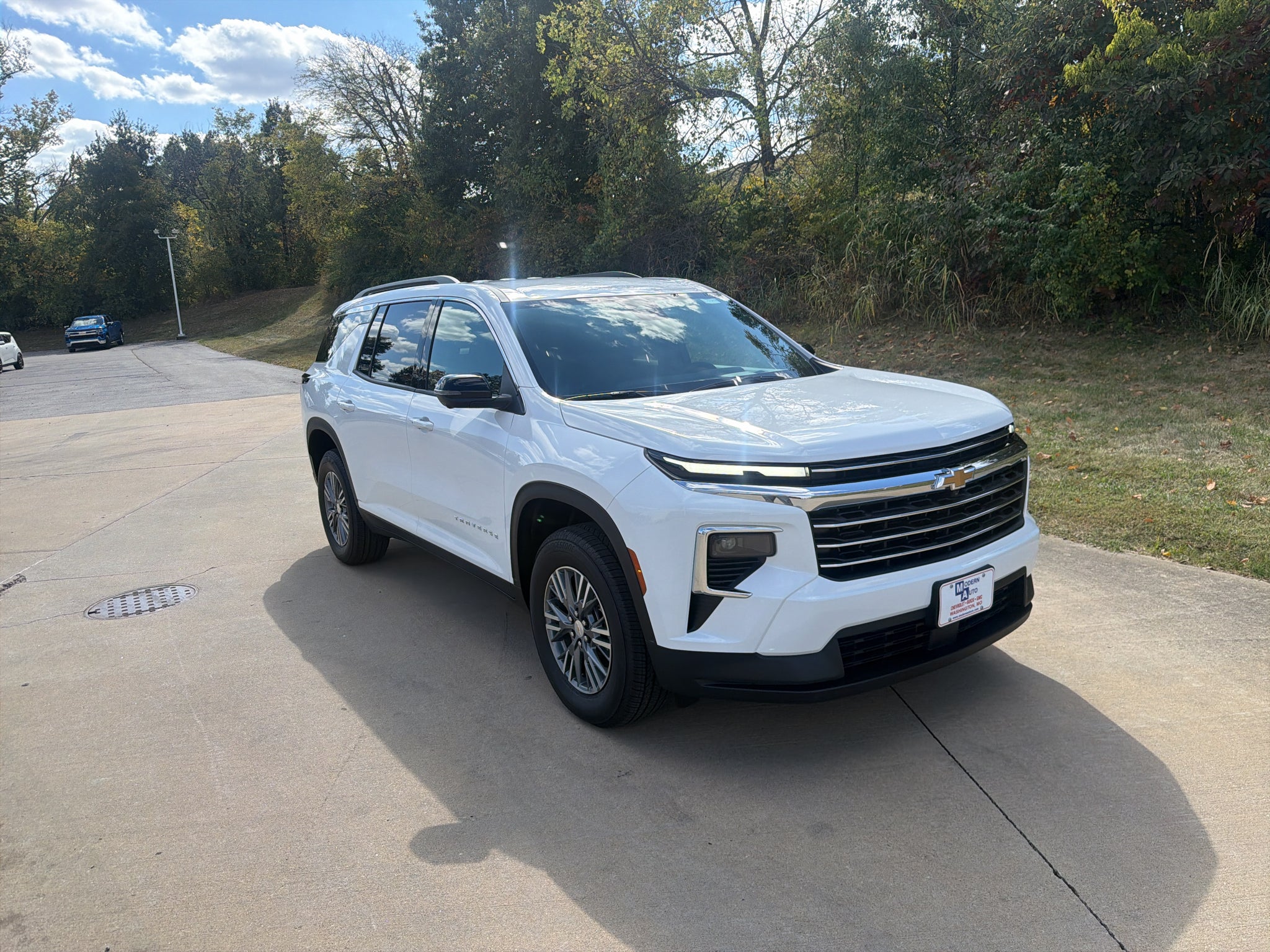 2027 Chevrolet Traverse LT