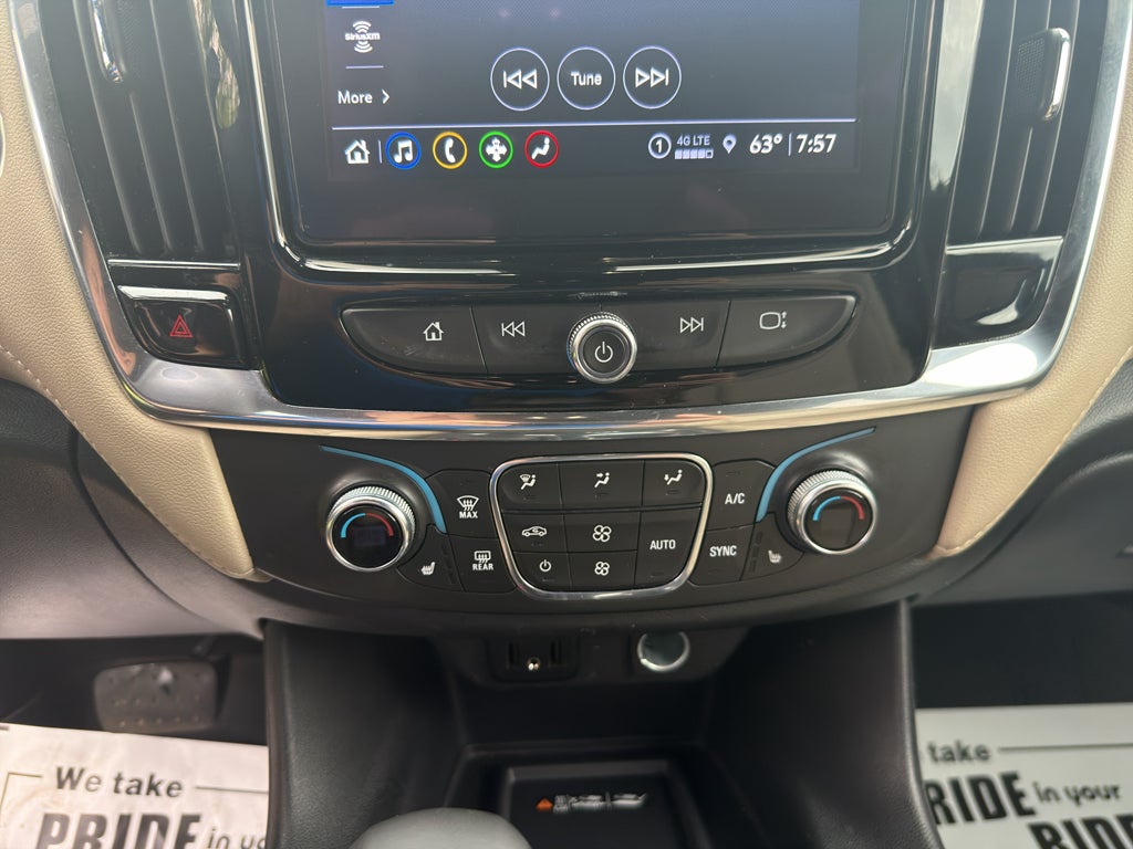2023 Chevrolet Traverse LT Leather