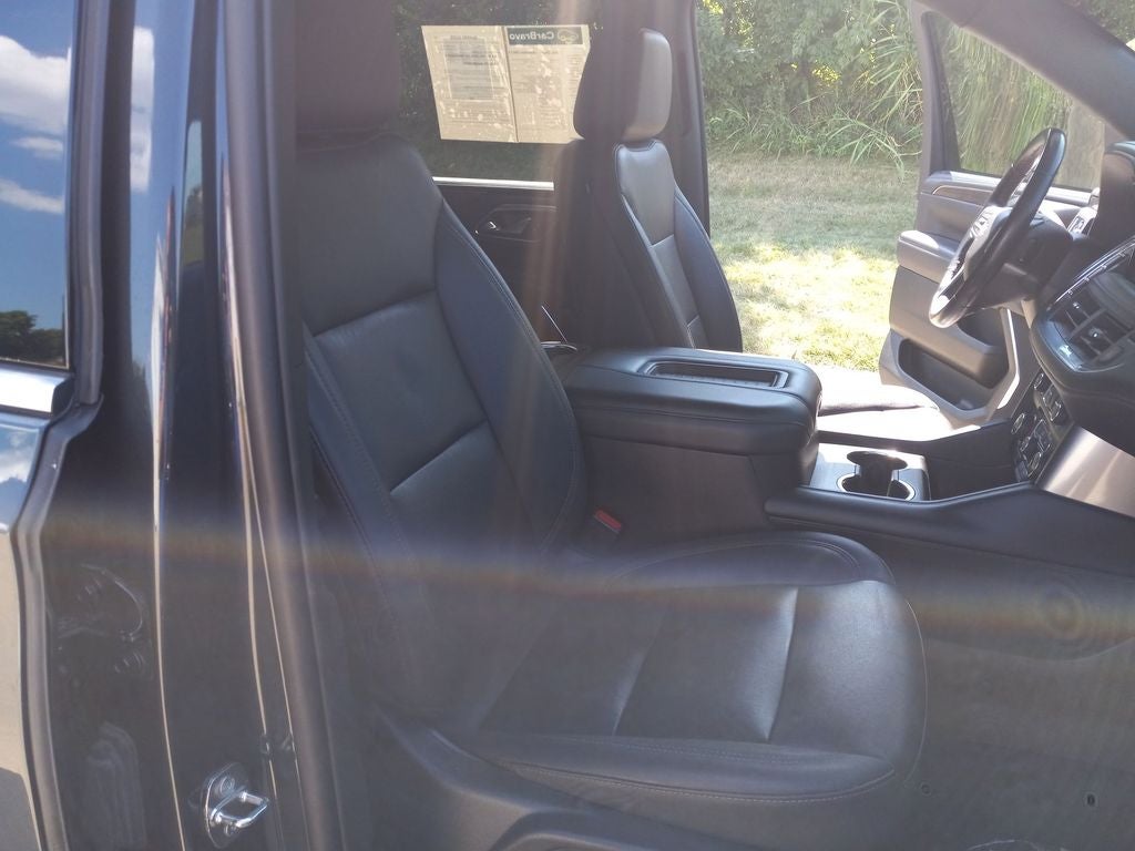 2022 Chevrolet Suburban LT