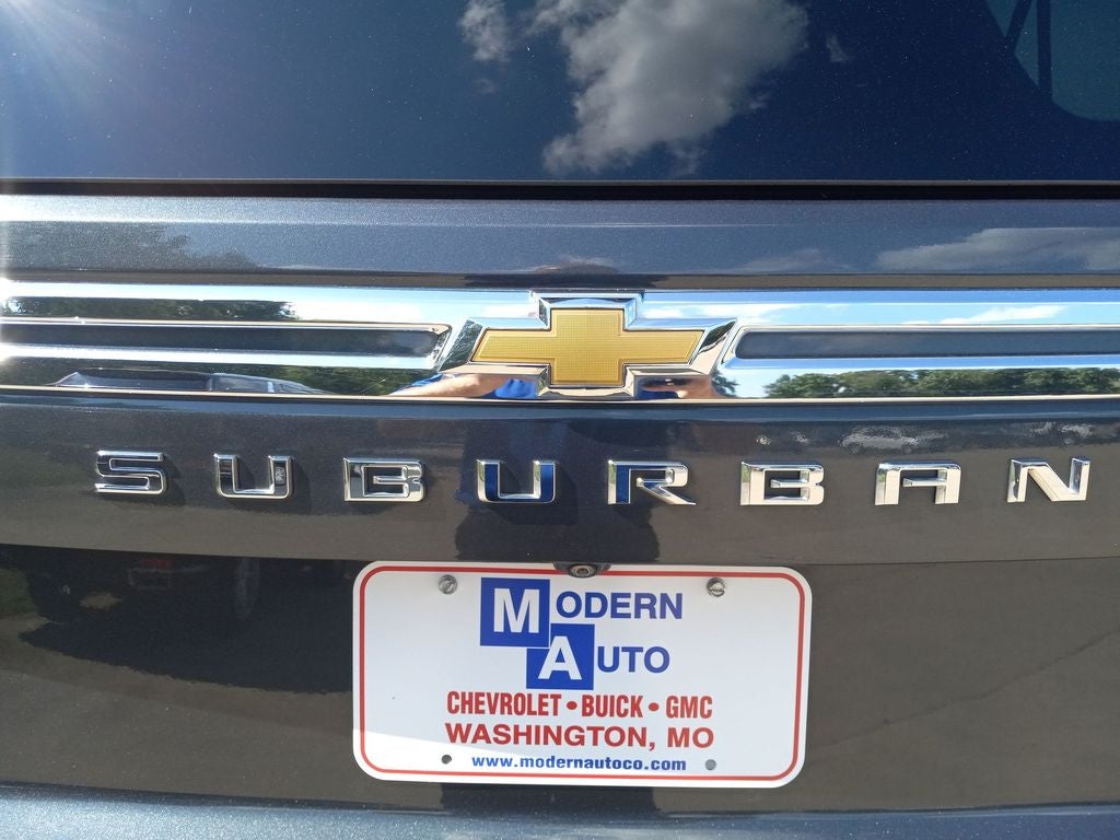 2022 Chevrolet Suburban LT