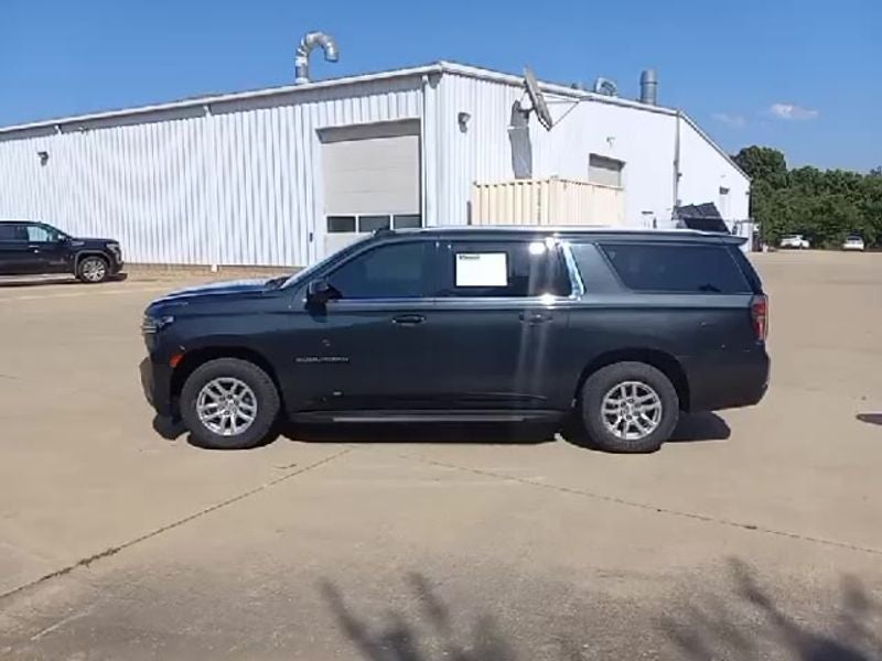 2022 Chevrolet Suburban LT