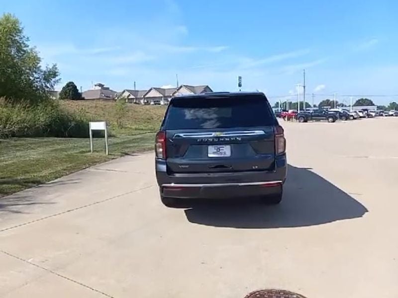 2022 Chevrolet Suburban LT