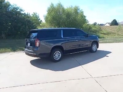 2022 Chevrolet Suburban LT