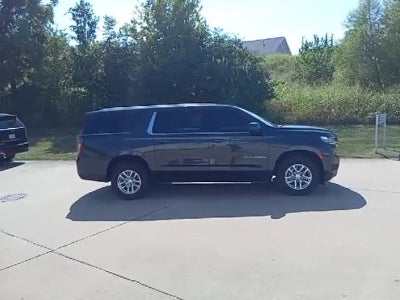 2022 Chevrolet Suburban LT