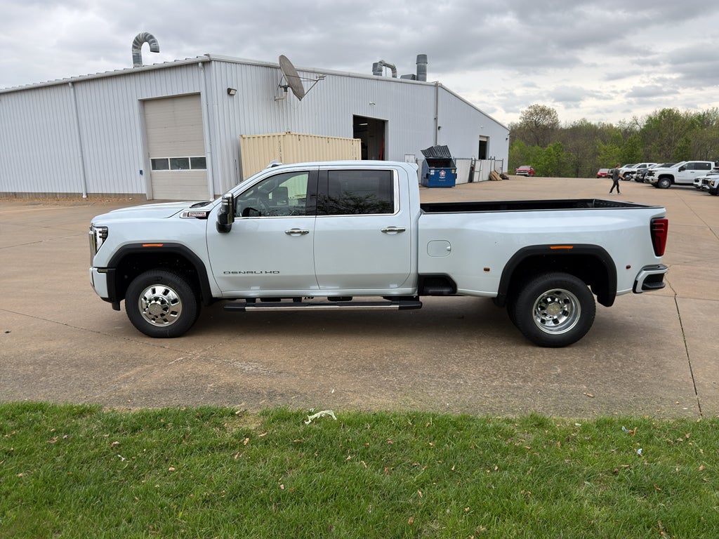 2026 GMC Sierra 3500 HD Denali DRW