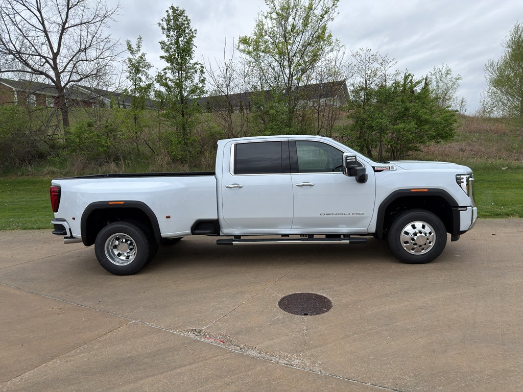 2026 GMC Sierra 3500 HD Denali DRW