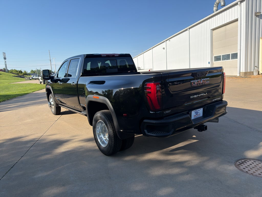 2026 GMC Sierra 3500 HD Denali DRW