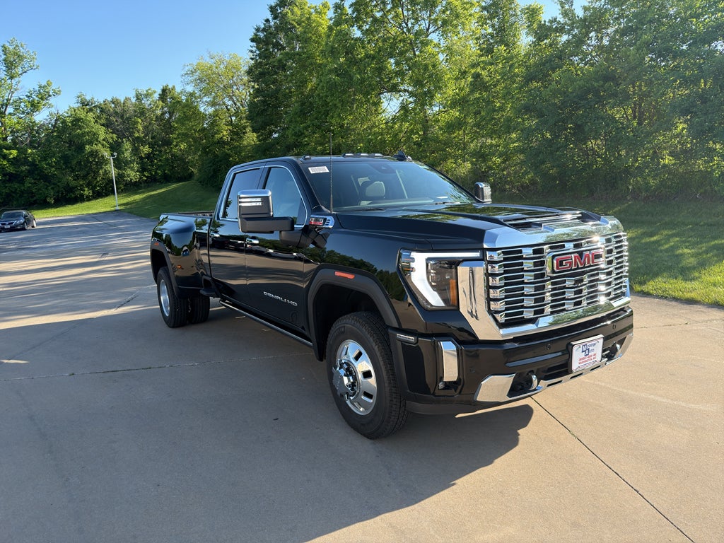 2026 GMC Sierra 3500 HD Denali DRW