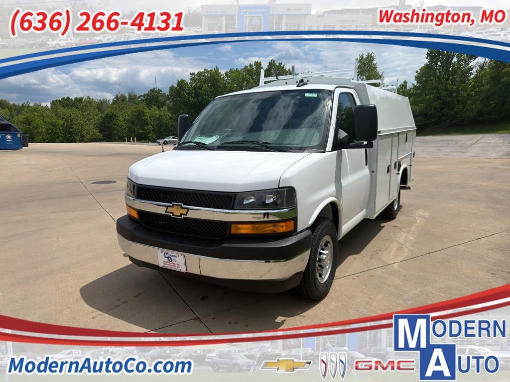 2026 Chevrolet Express Cutaway 3500 1WT