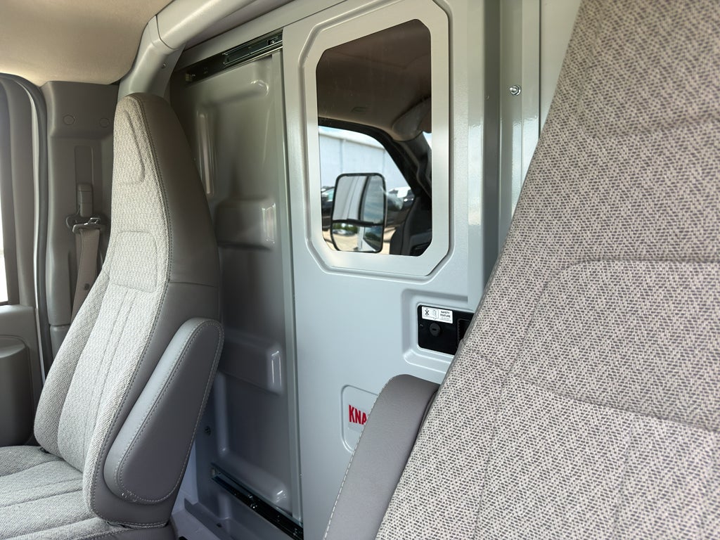2026 Chevrolet Express Cutaway 3500 1WT