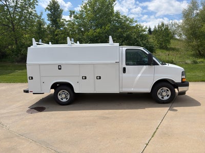 2026 Chevrolet Express Cutaway 3500 1WT