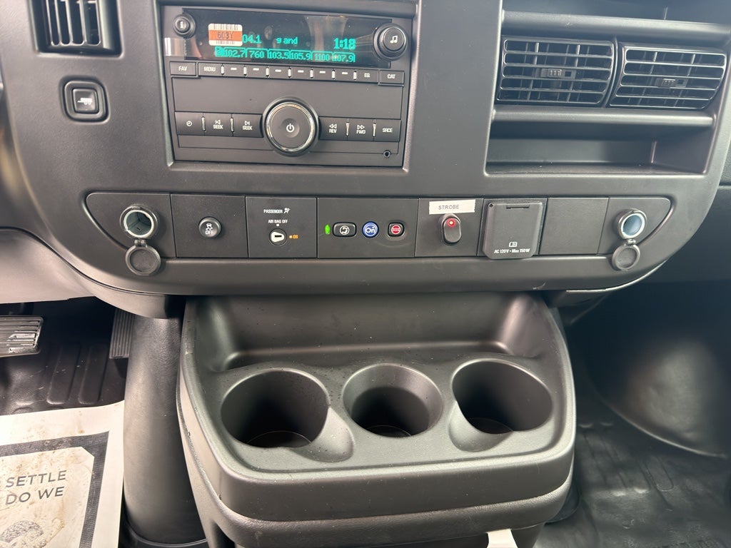 2026 Chevrolet Express Cutaway 3500 1WT