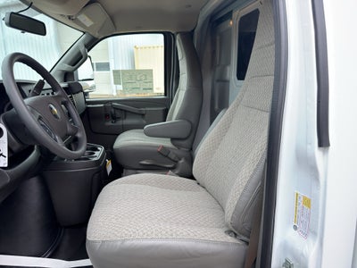 2026 Chevrolet Express Cutaway 3500 1WT