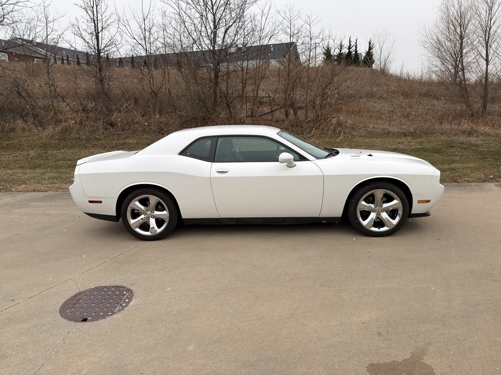 2014 Dodge Challenger R/T Plus