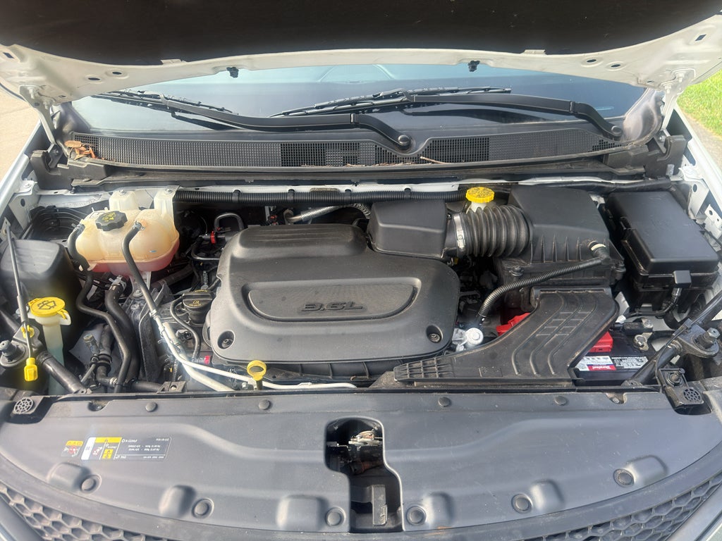 2023 Chrysler Voyager LX