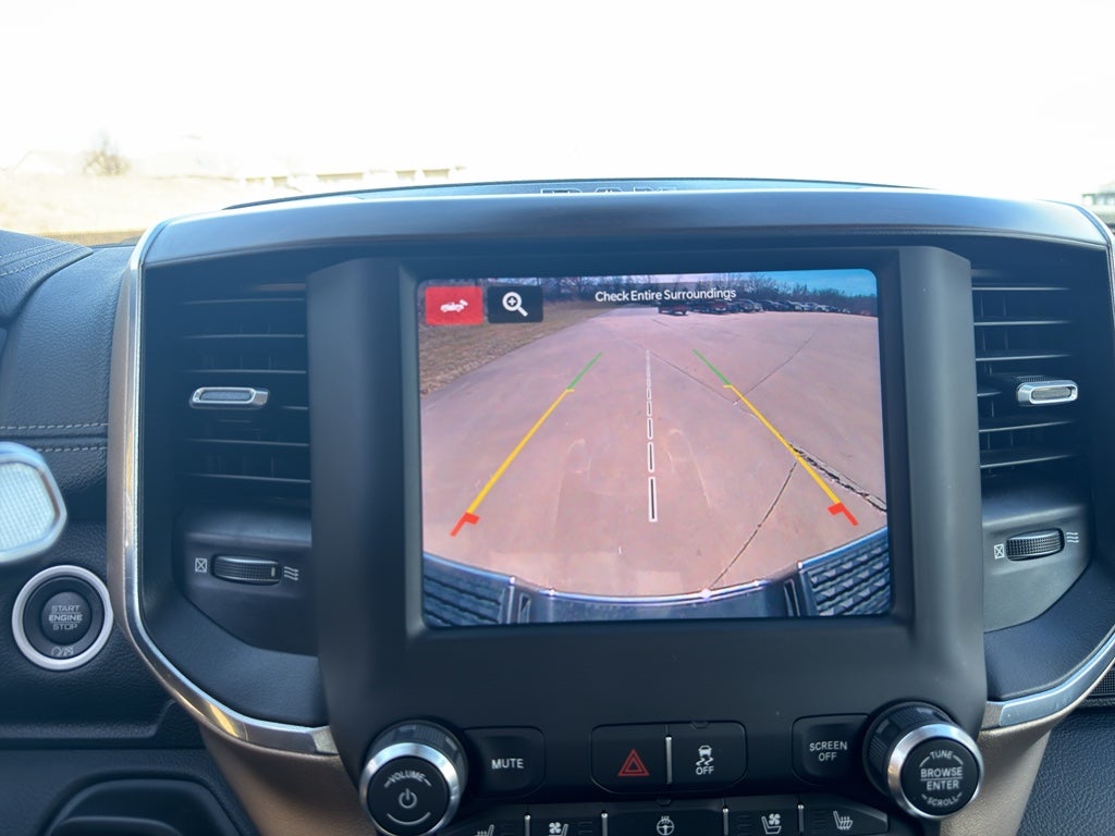 2022 RAM 3500 Laramie Crew Cab 4x4 8' Box