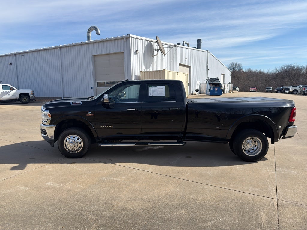 2022 RAM 3500 Laramie Crew Cab 4x4 8' Box