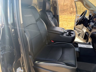 2022 RAM 3500 Laramie Crew Cab 4x4 8' Box