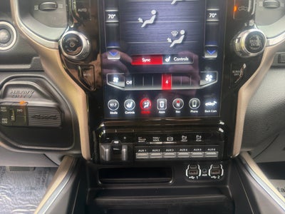 2020 RAM 2500 Laramie Crew Cab 4x4 6'4" Box