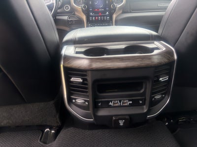 2020 RAM 2500 Laramie Crew Cab 4x4 6'4" Box