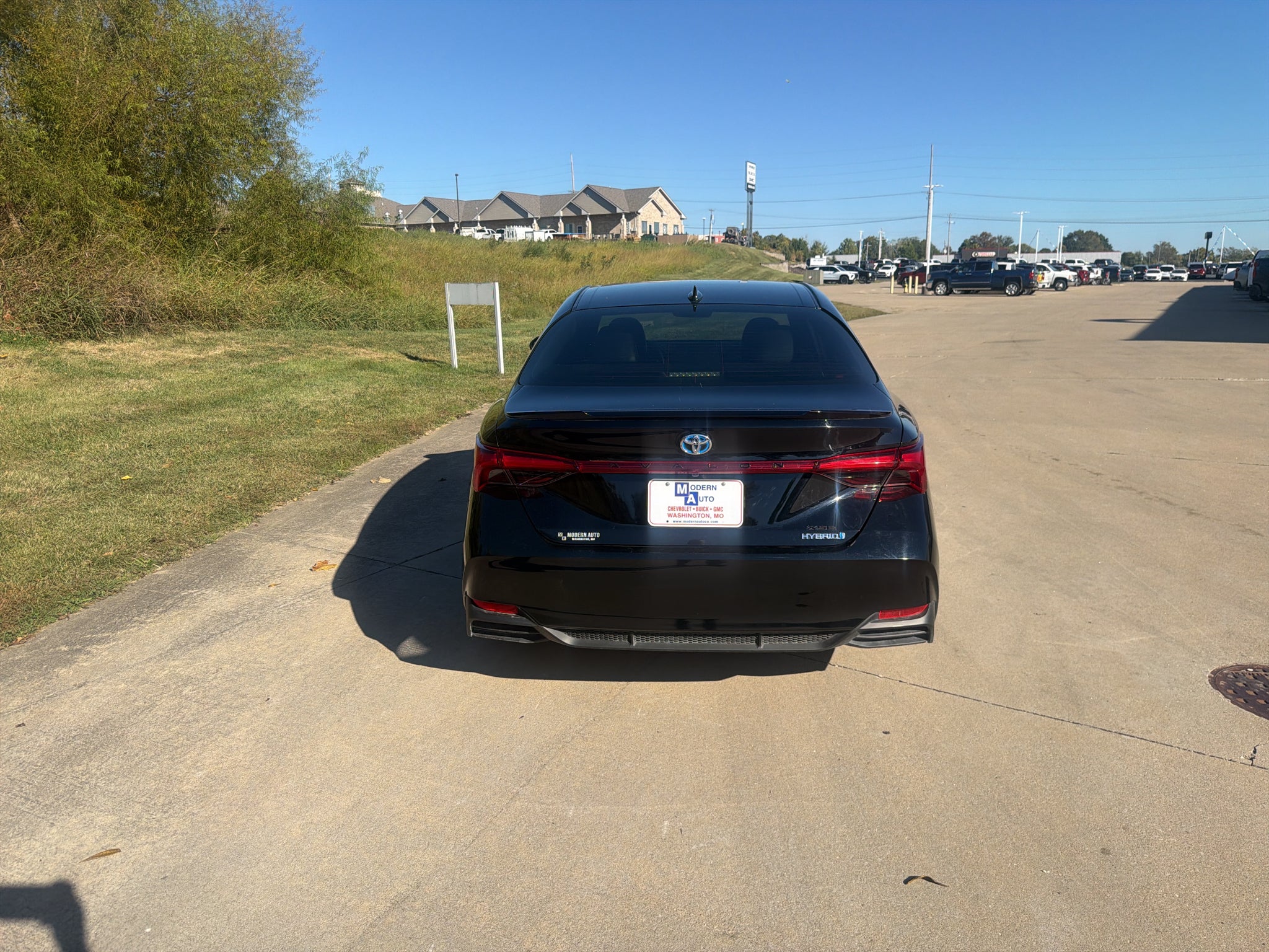 2021 Toyota Avalon XSE Hybrid