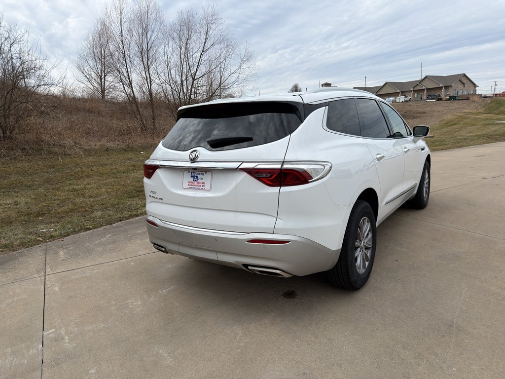 2023 Buick Enclave Essence