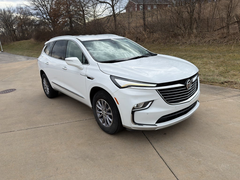 2023 Buick Enclave Essence