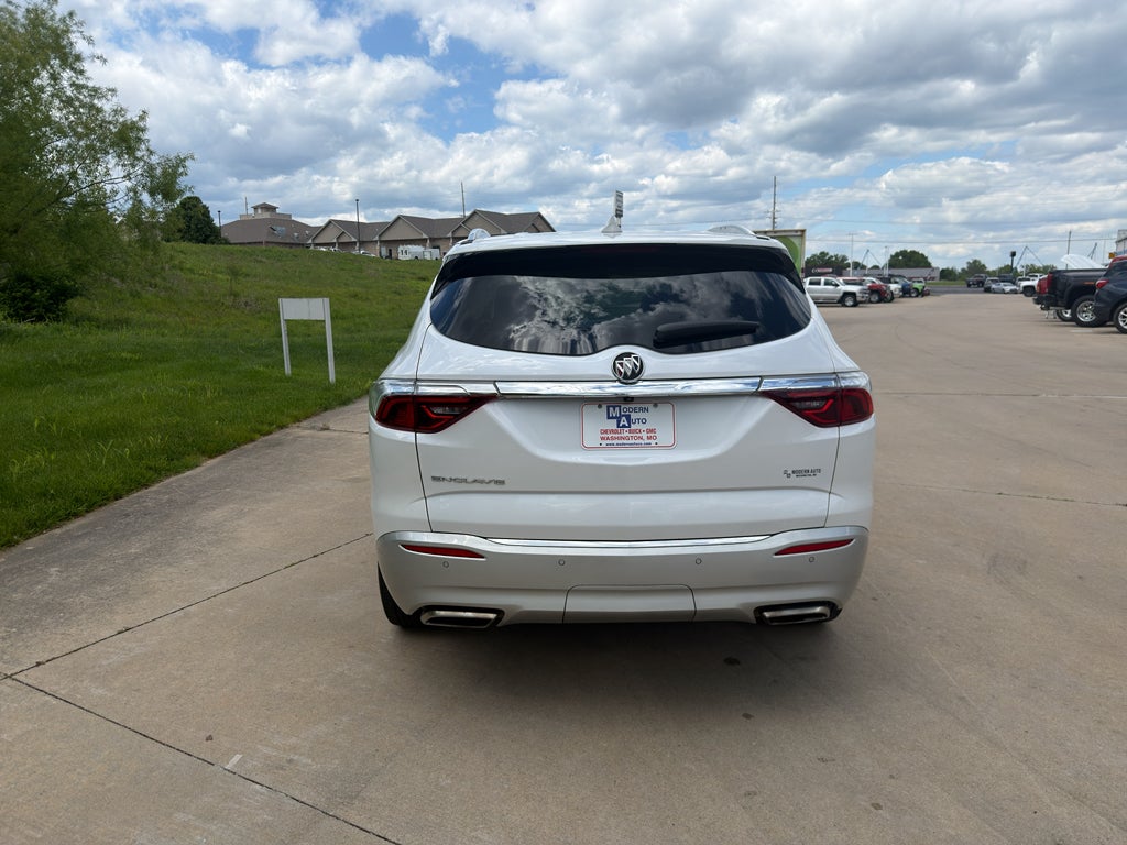 2023 Buick Enclave Essence