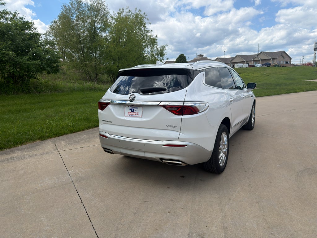 2023 Buick Enclave Essence