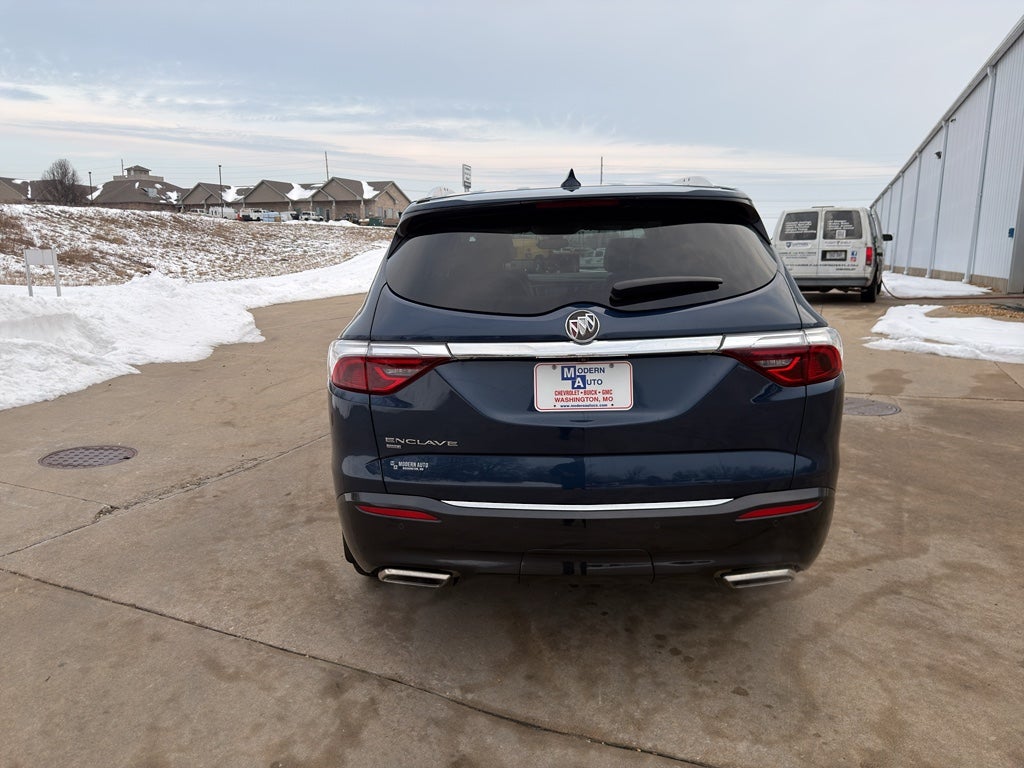 2023 Buick Enclave Essence