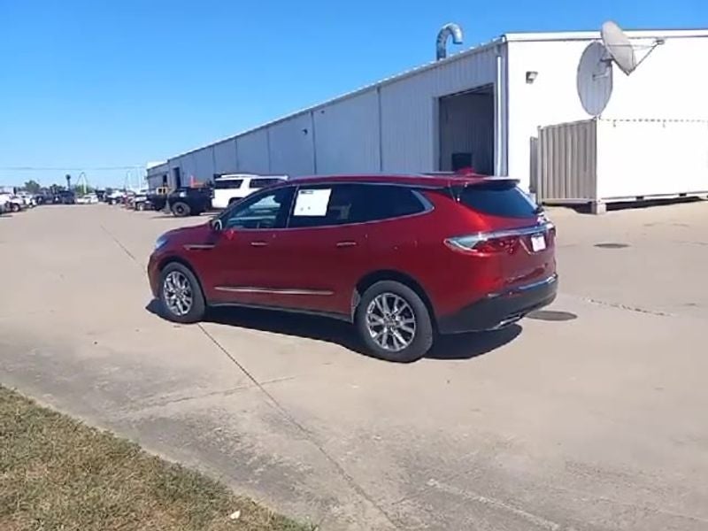 2023 Buick Enclave Essence